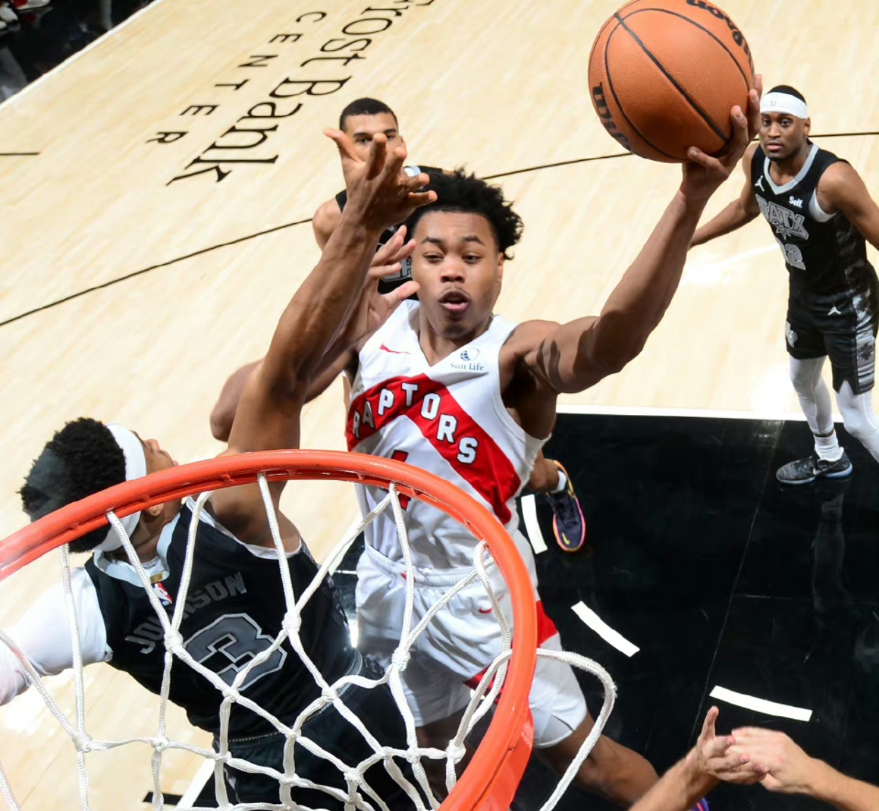 九游-关于莎拉波娃焦点对战，姆巴佩与80激战曼联分钟，出色发挥胜负难料！比赛高潮迭起的信息-九游