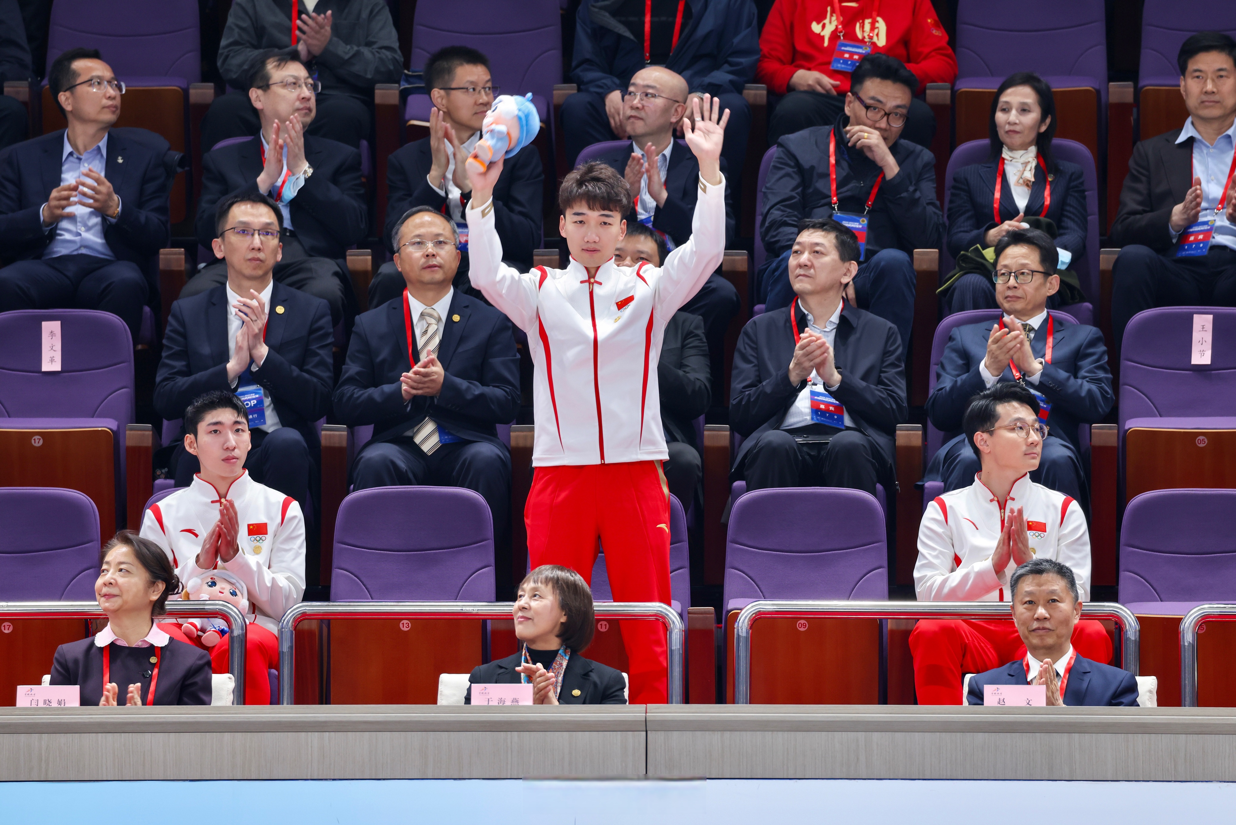 九游体育官网-TL带队取胜！，Karsa重要时刻战术调整观众掌声雷动-九游体育官网